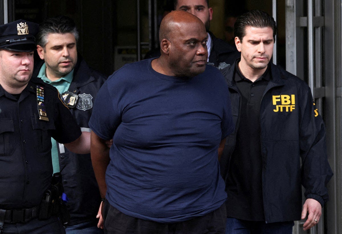 Five New Yorkers to split $50k reward for tips that led to Brooklyn subway  shooting suspect's arrest | The Independent