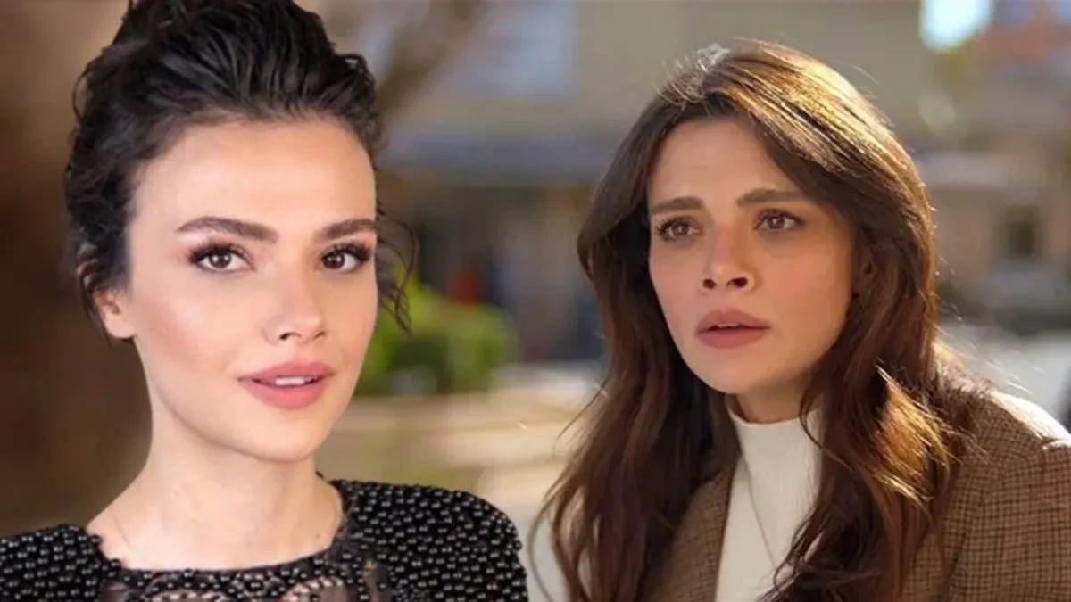 Sinem Ünsal'ın iki farklı görünümü yan yana: Solda toplu saçları ve şık makyajıyla resmi bir portre, sağda ise 'Uzak Şehir' dizisindeki Alya karakteri olarak kahverengi saçları ve doğal makyajıyla. İki farklı tarzda da etkileyici görünümü ile dikkat çekiyor.