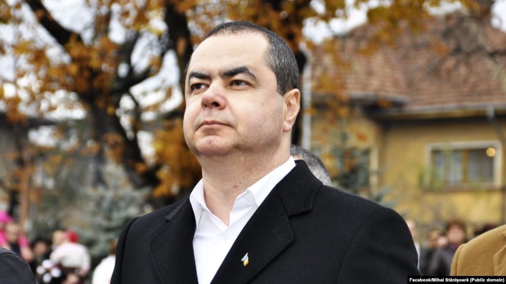 Mihai Stănișoară a condus ministerul Apărării în timpul guvernării Emil Boc, după ce a fost consilier în probleme de apărare al președintelui Traian Băsescu. M. Stănișoară s-a retras din politică în 2015. Mihai Stănișoară a condus ministerul Apărării în timpul guvernării Emil Boc, după ce a fost consilier în probleme de apărare al președintelui Traian Băsescu. M. Stănișoară s-a retras din politică în 2015.