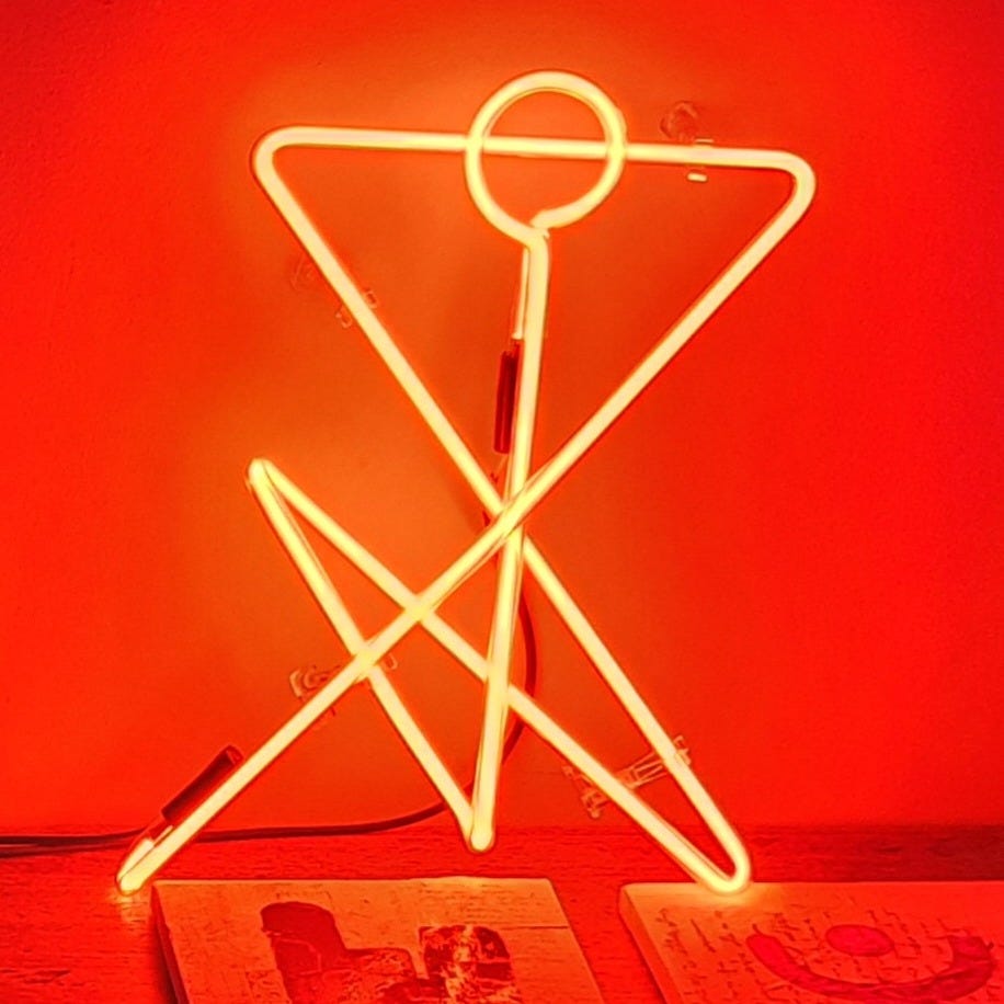 Nada é mais antigo que o passado recente