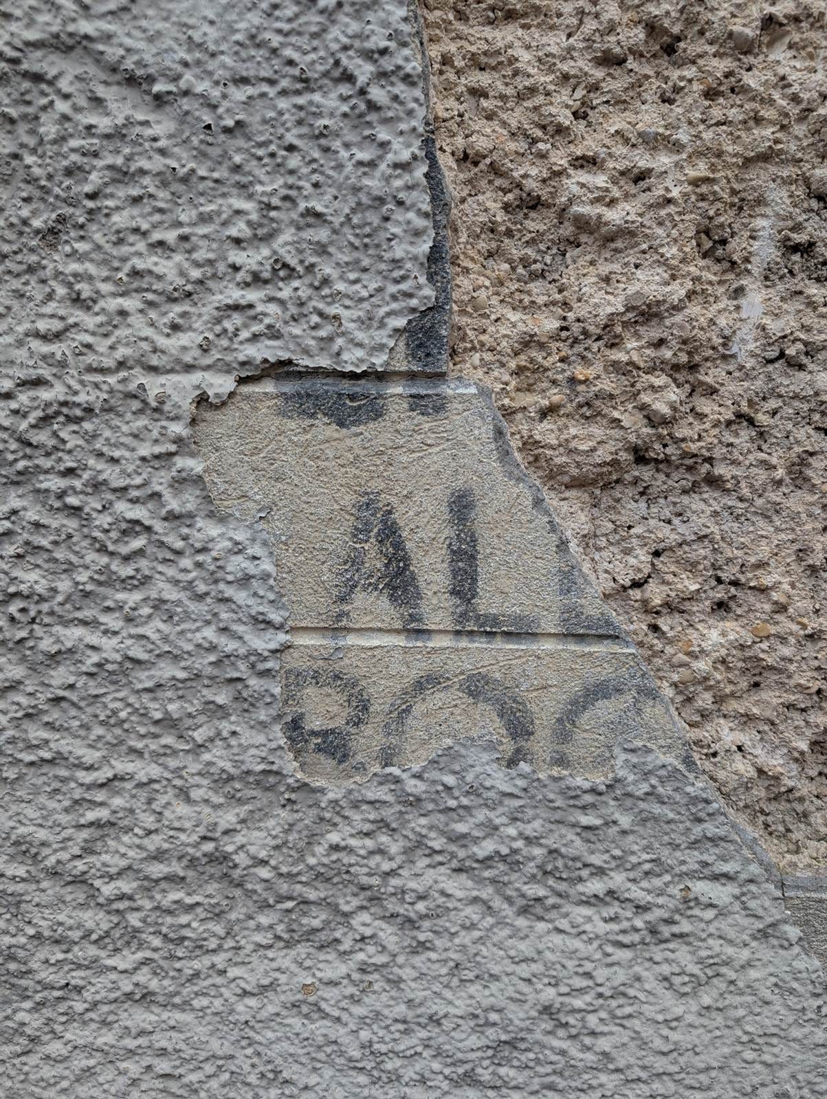 A close up of a wall

AI-generated content may be incorrect.