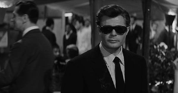 Actors of Europe] Marcello Mastroianni - La Dolce Vita - 1960 : r/europe