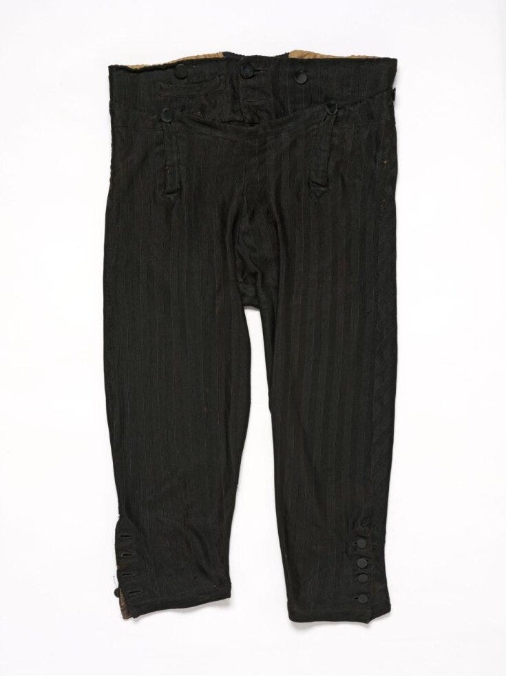 Silk breeches, 1790 to 1800. © Victoria and Albert Museum, London Silk breeches, 1790 to 1800. © Victoria and Albert Museum, London