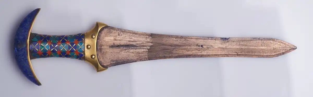 The ceremonial dagger discovered in the burial of Princess Ita. Credit: Sameh Abdel Mohsen / Egyptian Museum.