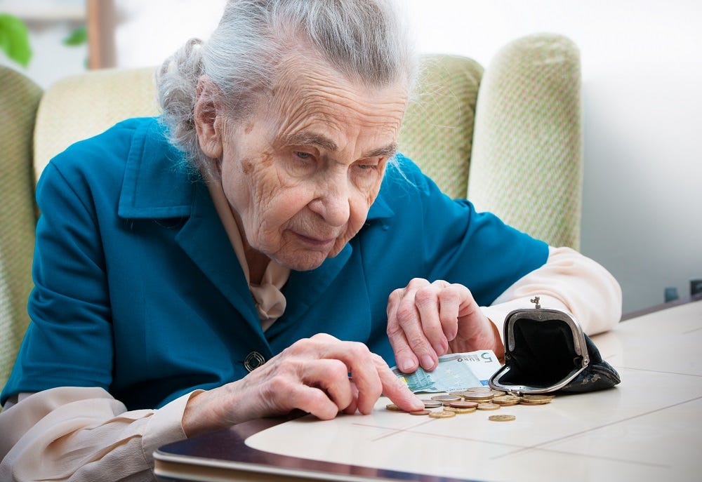 Elderly people and poverty: Current levels and changes since the crisis