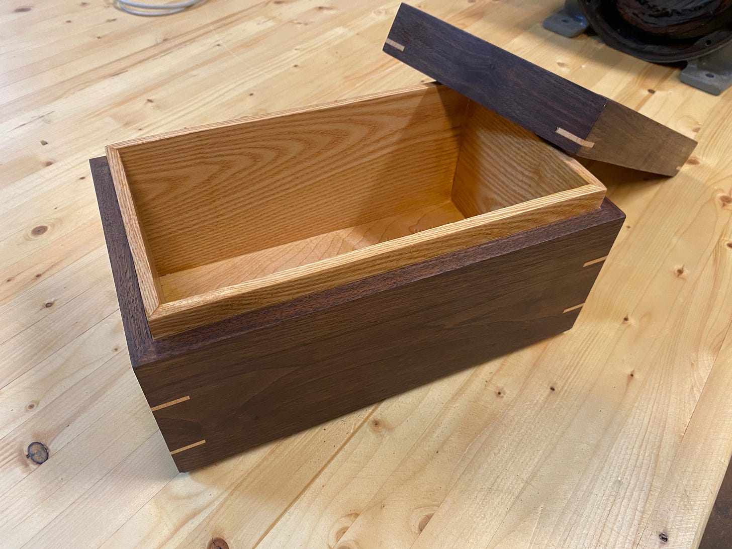 Lid Free