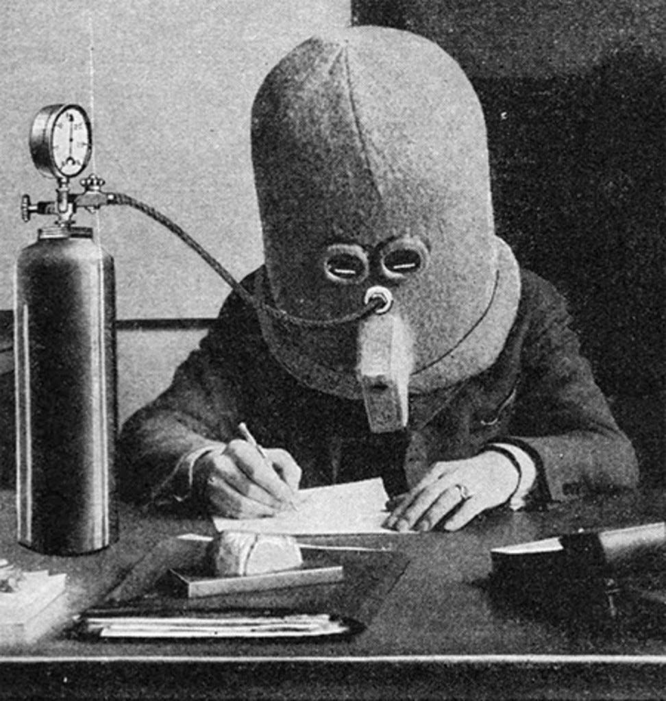 La imagen tiene un atributo ALT vacío; su nombre de archivo es theisolatorhelmetinnovativehelmetdesignedbyhugogernsbackeliminates_09d57d_6418793.jpg
