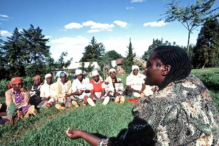 Wangari Maathai talking in 1983 with members of the Green Belt Movement she founded in Kenya. Wangari Maathai talking in 1983 with members of the Green Belt Movement she founded in Kenya.