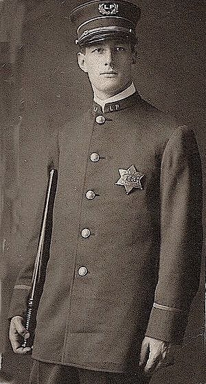 Chicago Police officer circa early 20th century. Chicago Police officer circa early 20th century.
