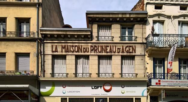 A building with a sign on the front

AI-generated content may be incorrect.