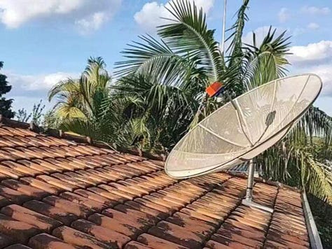 uso da lente fresnem e dos refletores parabólicos