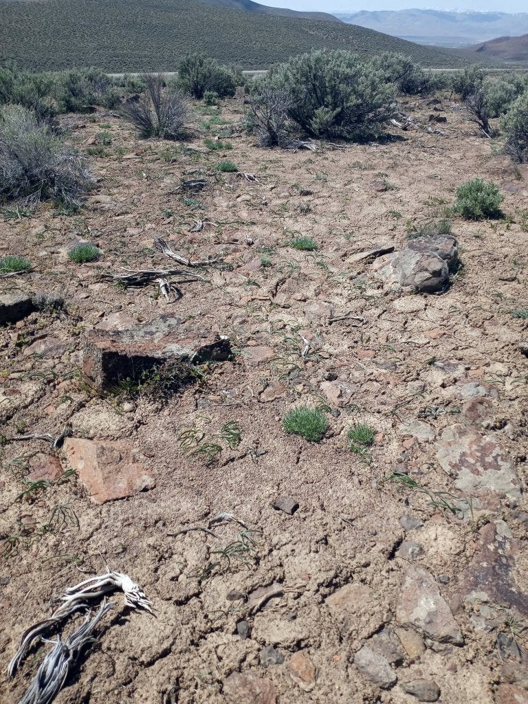 Photo 25: Flat rock flow pattern wouthwest of ceremonial camp at Peehee Mu'huh