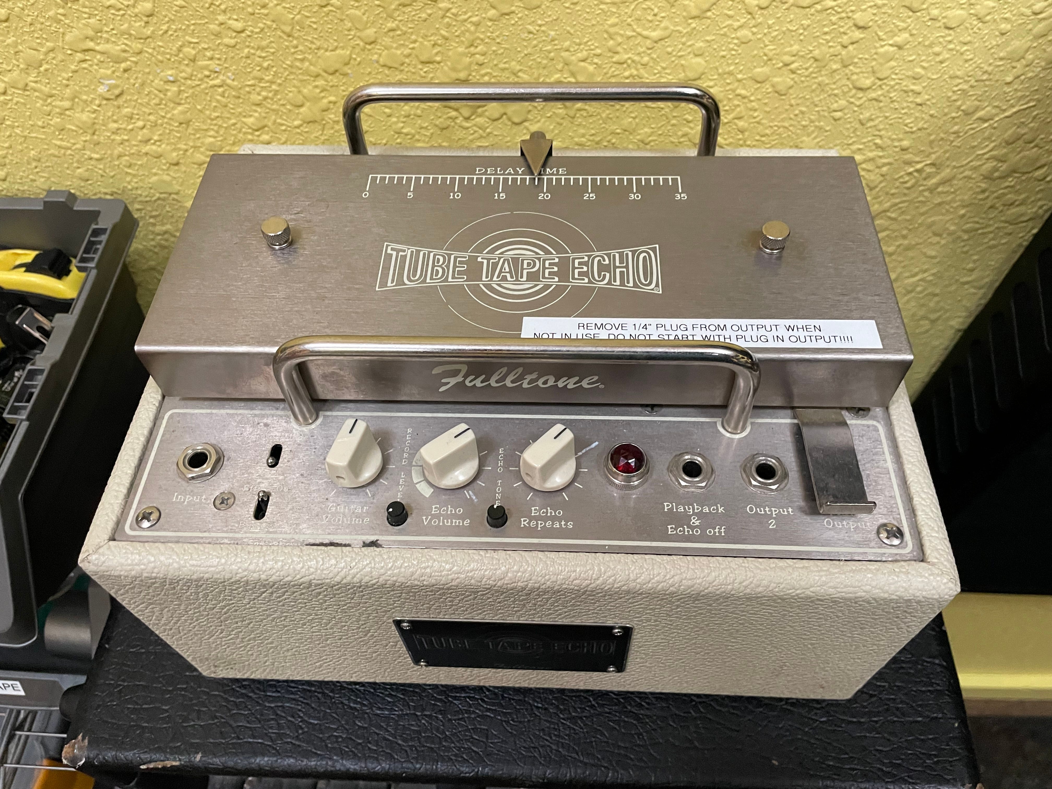 The Analog Tape Delays of Jackpot! Recording Studio!