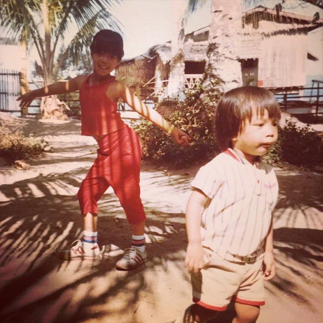 Picture of young Filipino girl and boy in the Philippines.