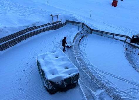 Snowday - anticipation, first lift of the day