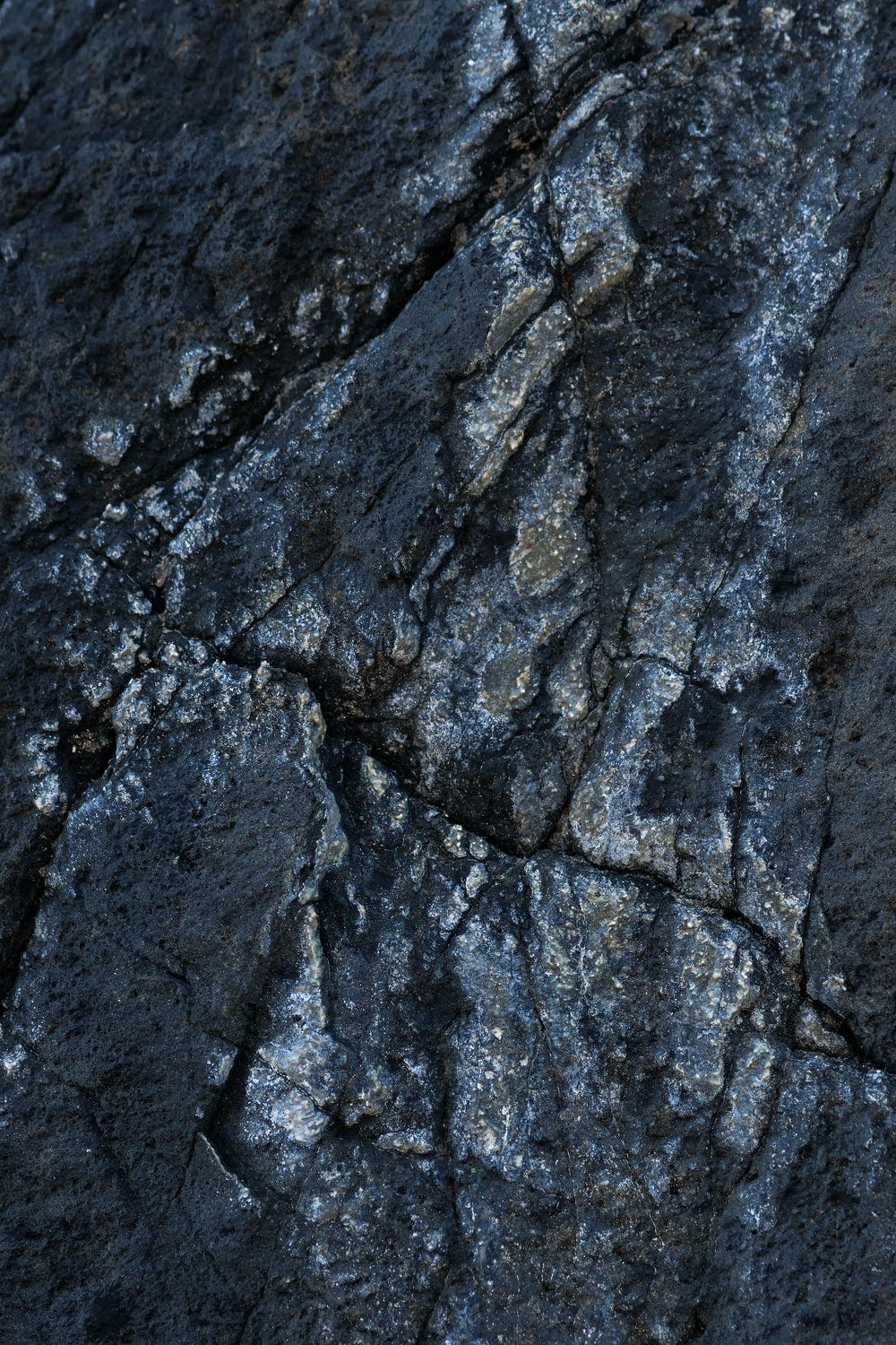 black and gray rock formation