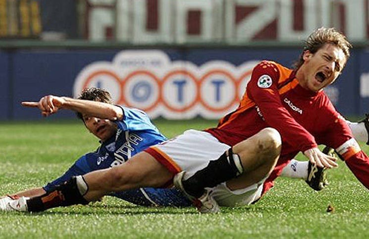 francesco totti worst soccer player injuries 2016 francesco totti worst soccer player injuries 2016