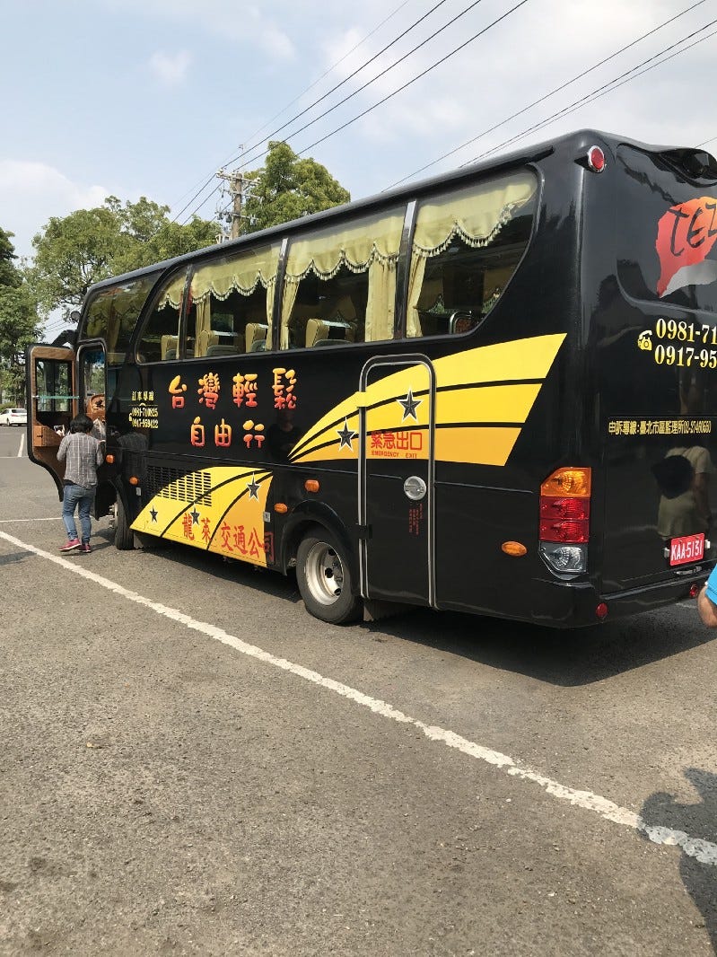 Black and Yellow touring bus in Taiwan Black and Yellow touring bus in Taiwan
