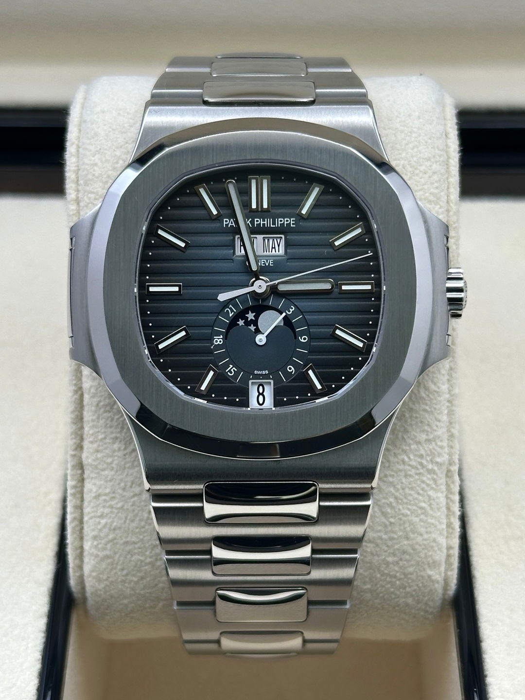 2024 Patek Philippe Nautilus Annual Calendar / Blue 5726/1A-014 Listing Image 2 2024 Patek Philippe Nautilus Annual Calendar / Blue 5726/1A-014 Listing Image 2