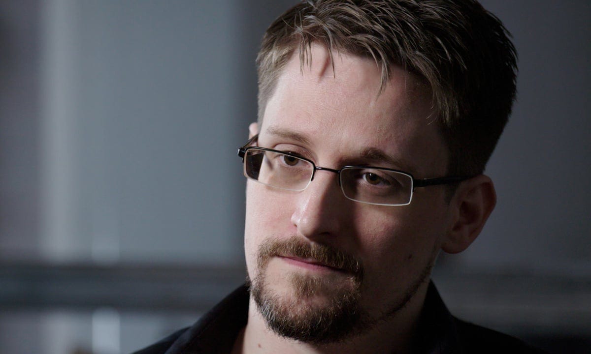 Edward Snowden: the whistleblower behind the NSA surveillance revelations | The NSA files | The Guardian Edward Snowden: the whistleblower behind the NSA surveillance revelations | The NSA files | The Guardian