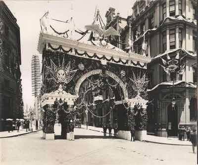 Democratic nations around the world celebrated the Federation of Australia in 1901.