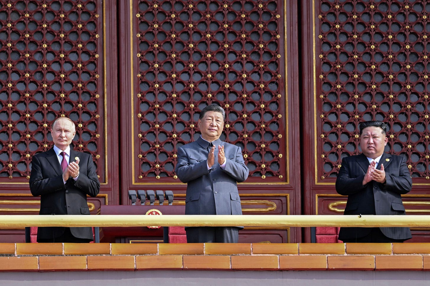 Xi and Kim pledge deeper ties a day after unprecedented show of unity with  Putin at Chinese military parade | CNN