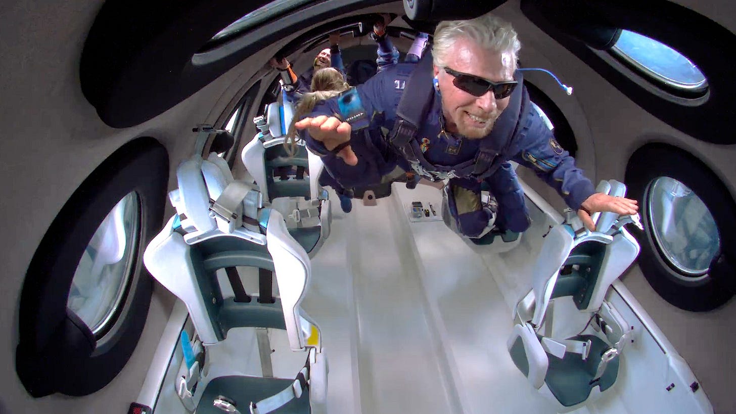 Amazing Virgin Galactic video shows Richard Branson&#39;s Unity 22 crew soaring  into space | Space