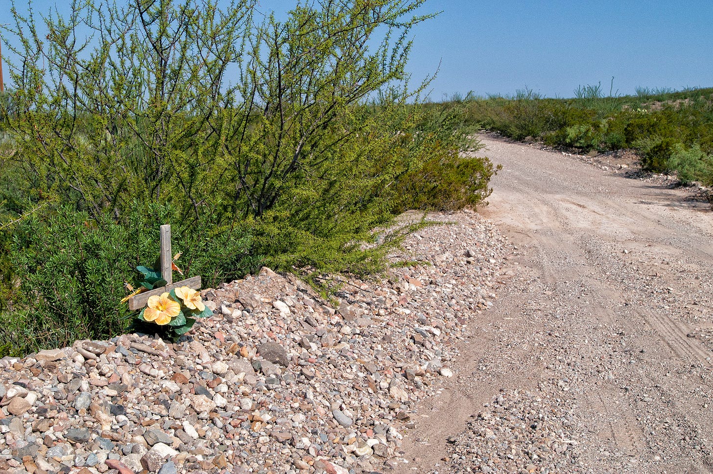 East of Ruidosa, Texas - 2005. Photo by Paul Vlachos