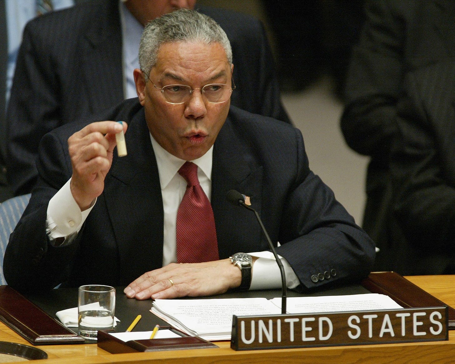 Former US Secretary of State Colin Powell dies from COVID-19 | Daily Sabah