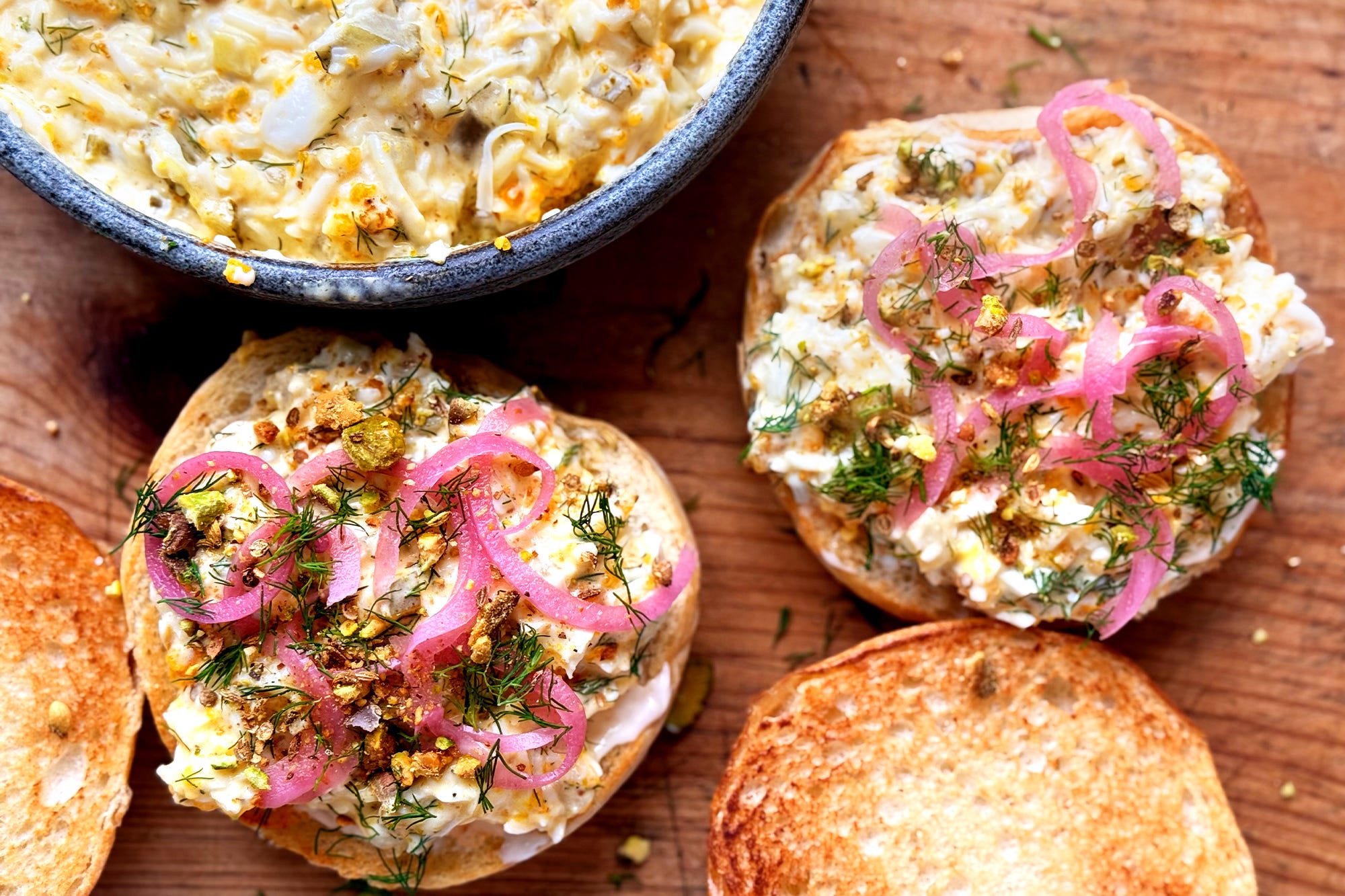 Mushukdagi xoroz va mushukdan cum