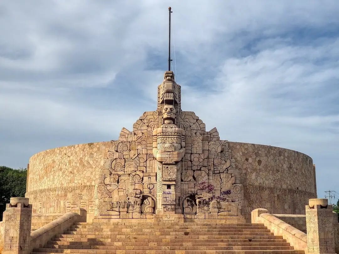 Monumento a la Patria, Merida, Mexico Monumento a la Patria from the front