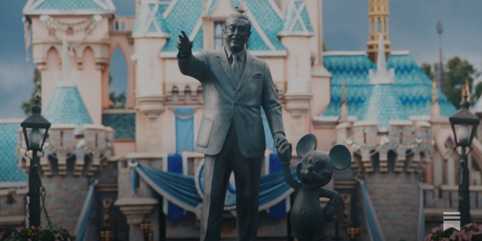 Fact Book 2004 - Disney - ESPN, image size:1600x800