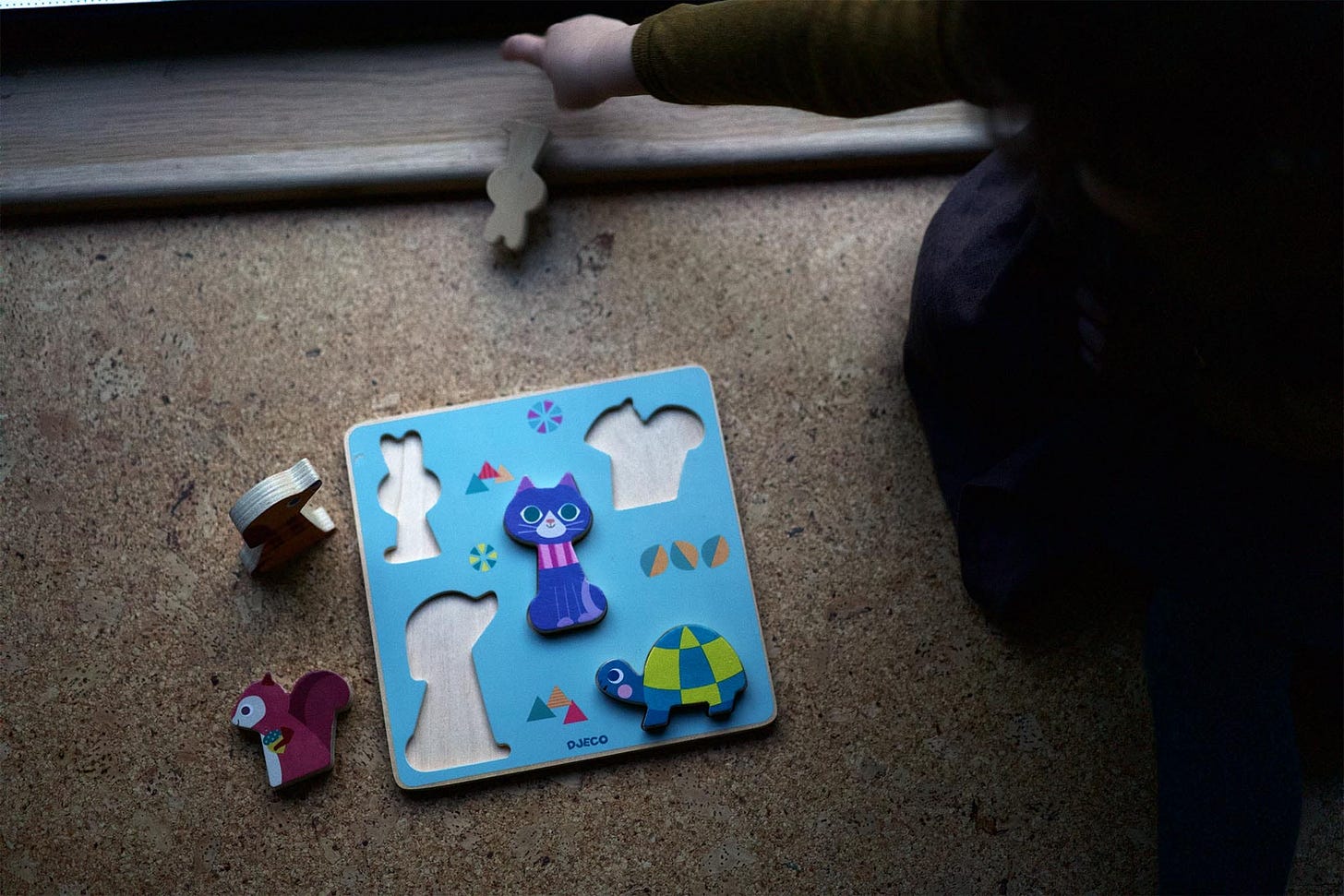Make play inevitable: how nudges guide your child towards independent play Make play inevitable: how nudges guide your child towards independent play