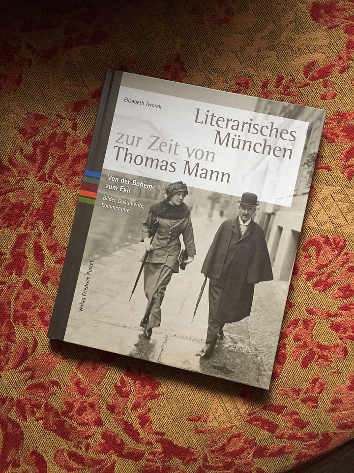 Die vier Bilder zeigen die am Schluß des Texts genannten Bücher.