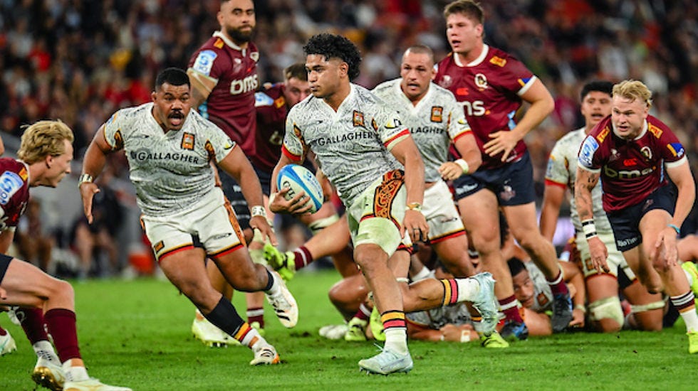 Crusaders beat Blues, Chiefs over Reds Crusaders beat Blues, Chiefs over Reds