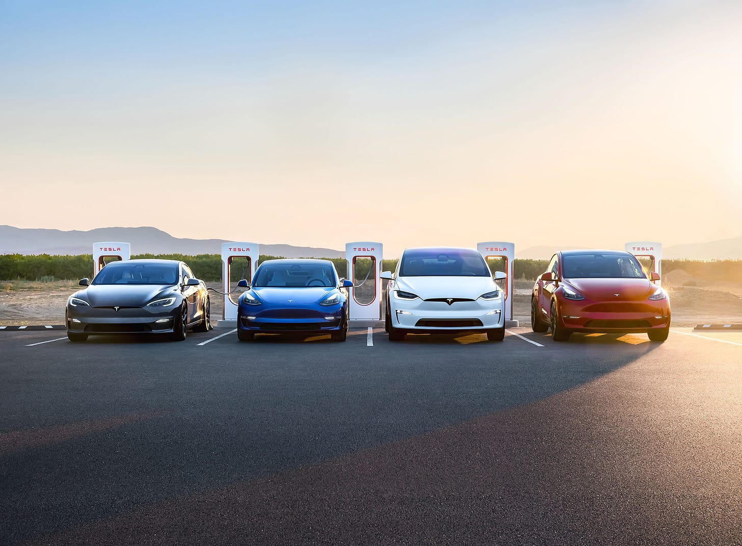 With 40,000+ Superchargers, Tesla owns and operates the largest global, fast charging network in the world. Located on major routes near convenient amenities, Superchargers keep you charged when you're away from home. Simply plug in, charge and go.