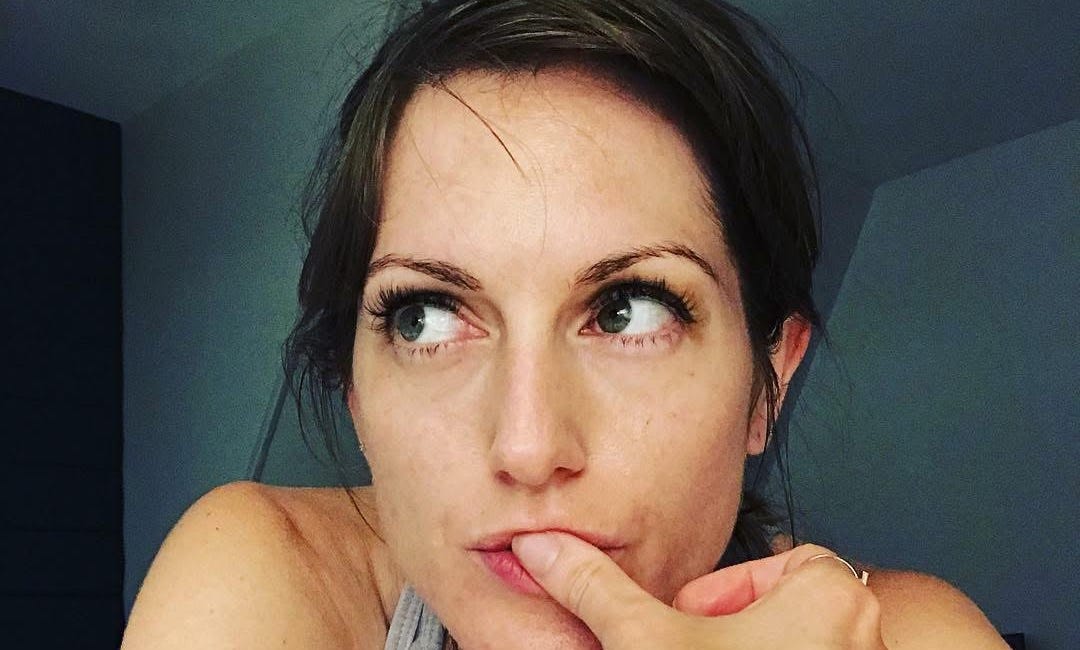 what it's like to date as a relationship and dating writer 