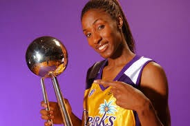 Lisa Leslie statue ...