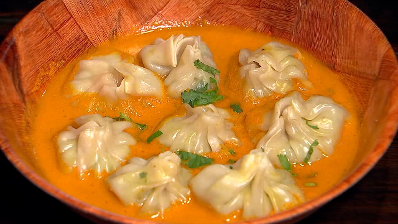 Neighborhood Eats: 'While in Kathmandu' in Queens - ABC7 New York