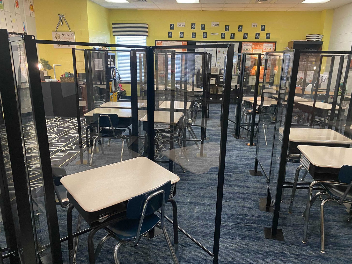 Plexiglass in schools: A placebo or protector? Experts sound the alarm. |  Myrtle Beach Health | postandcourier.com