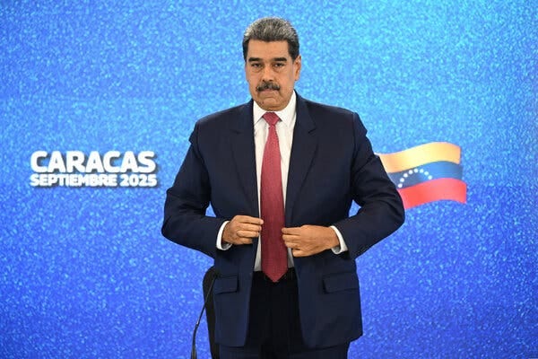 El presidente de Venezuela, Nicolás Maduro, viste un traje oscuro y una corbata roja. El presidente de Venezuela, Nicolás Maduro, viste un traje oscuro y una corbata roja.