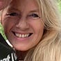 Cath Leng's avatar