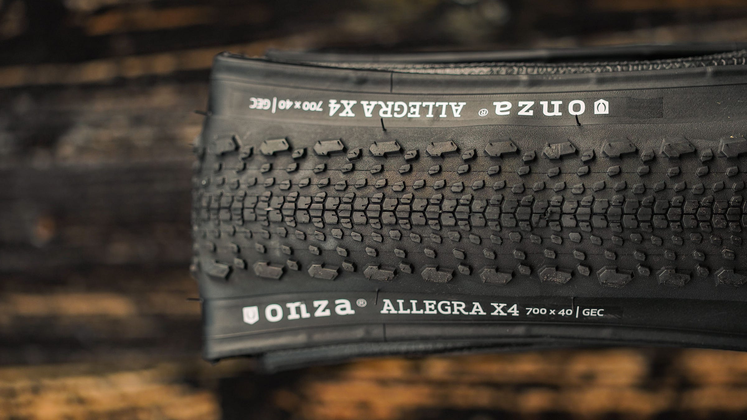 Onza Allegra X4 gravel tire