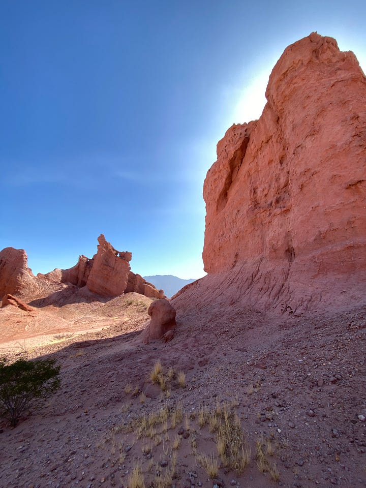 Visitando la ruta 68 e Cafayate in Argentina. Paesaggi da cartolina.
