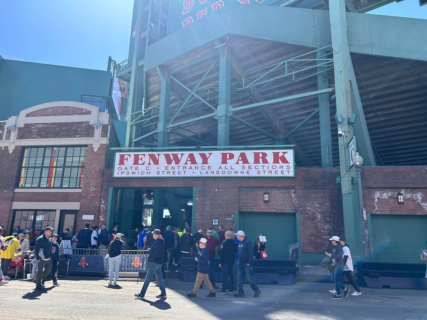 May be an image of ‎13 people and ‎text that says '‎河风M لن FENWAYPARK FENWAY PARK ENTRANCE ALL ALL SE SECTIONS CT IPSWICH STREET LANSDOW STREET III‎'‎‎