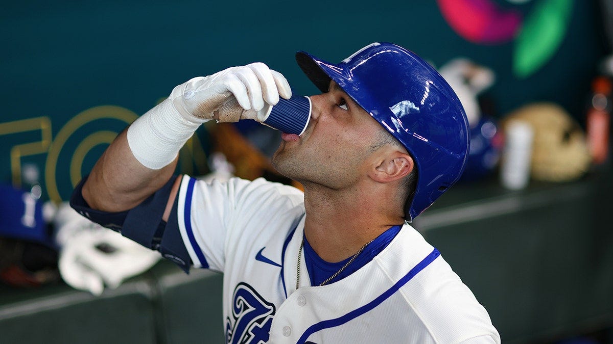 Italy's dugout espresso machine tradition fuels hot start in World Baseball Classic Italy's dugout espresso machine tradition fuels hot start in World Baseball Classic