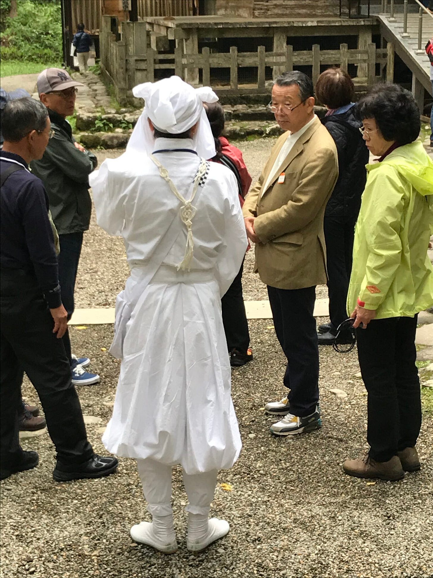 Dewa Sanzan, Yamagata, traditionelle Pilgerkleidung weiß Dewa Sanzan, Yamagata, traditionelle Pilgerkleidung weiß