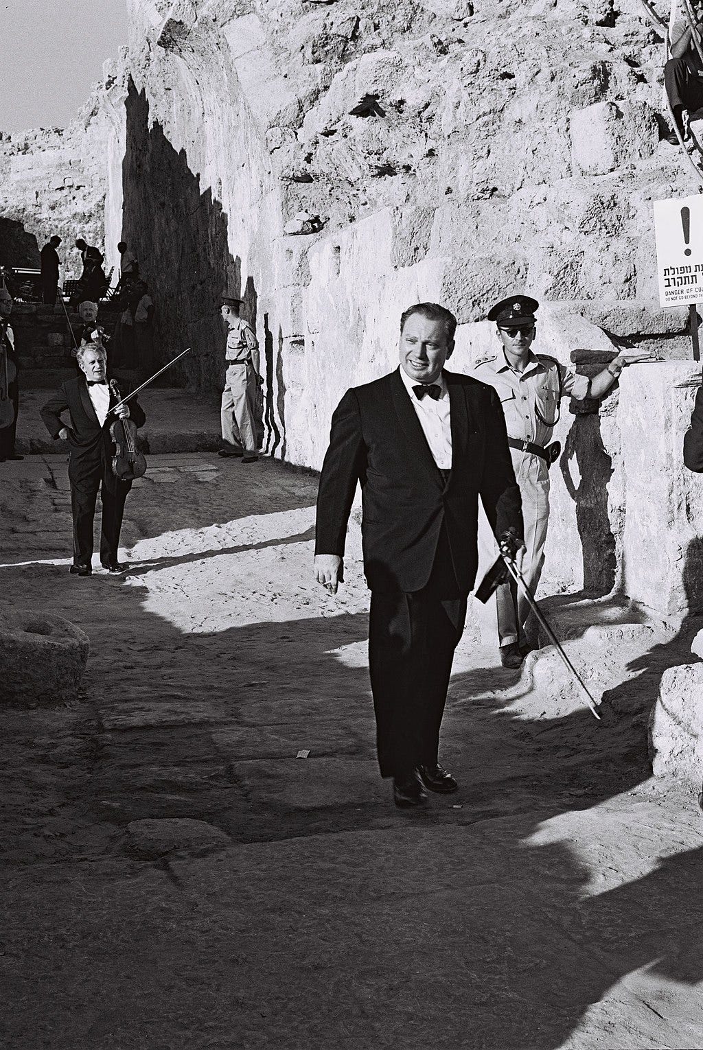 Thumbnail for File:Isaac Stern Caesarea1961.jpg