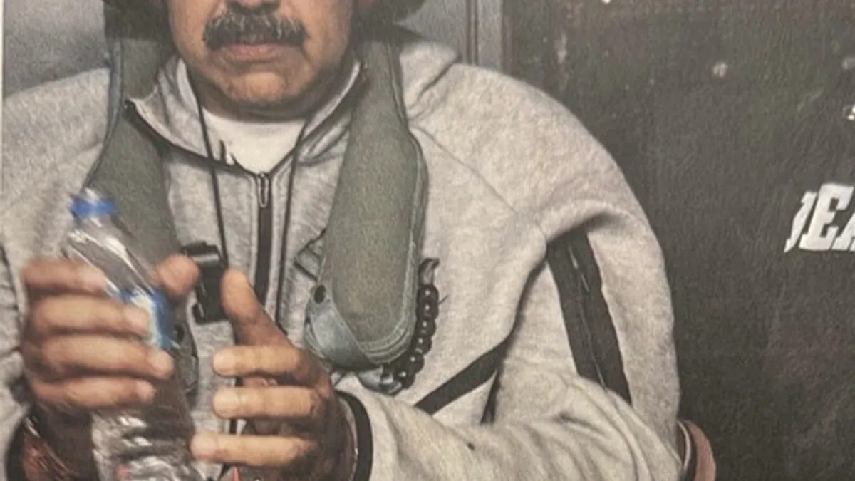 2025年1月3日,川普贴出委内瑞拉总统马杜洛被转移到美国的照片。(翻摄川普贴文) 2025年1月3日,川普贴出委内瑞拉总统马杜洛被转移到美国的照片。(翻摄川普贴文)