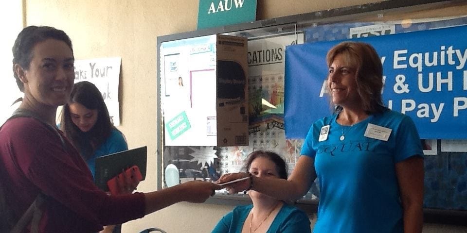 aauw-table-at-uh aauw-table-at-uh